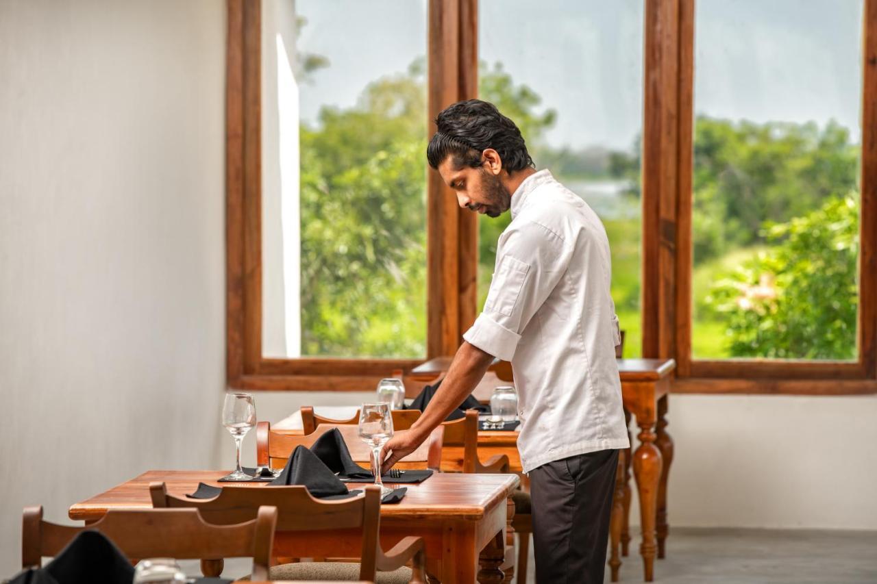 Ceylon Breeze Sigiriya Hotel Екстериор снимка