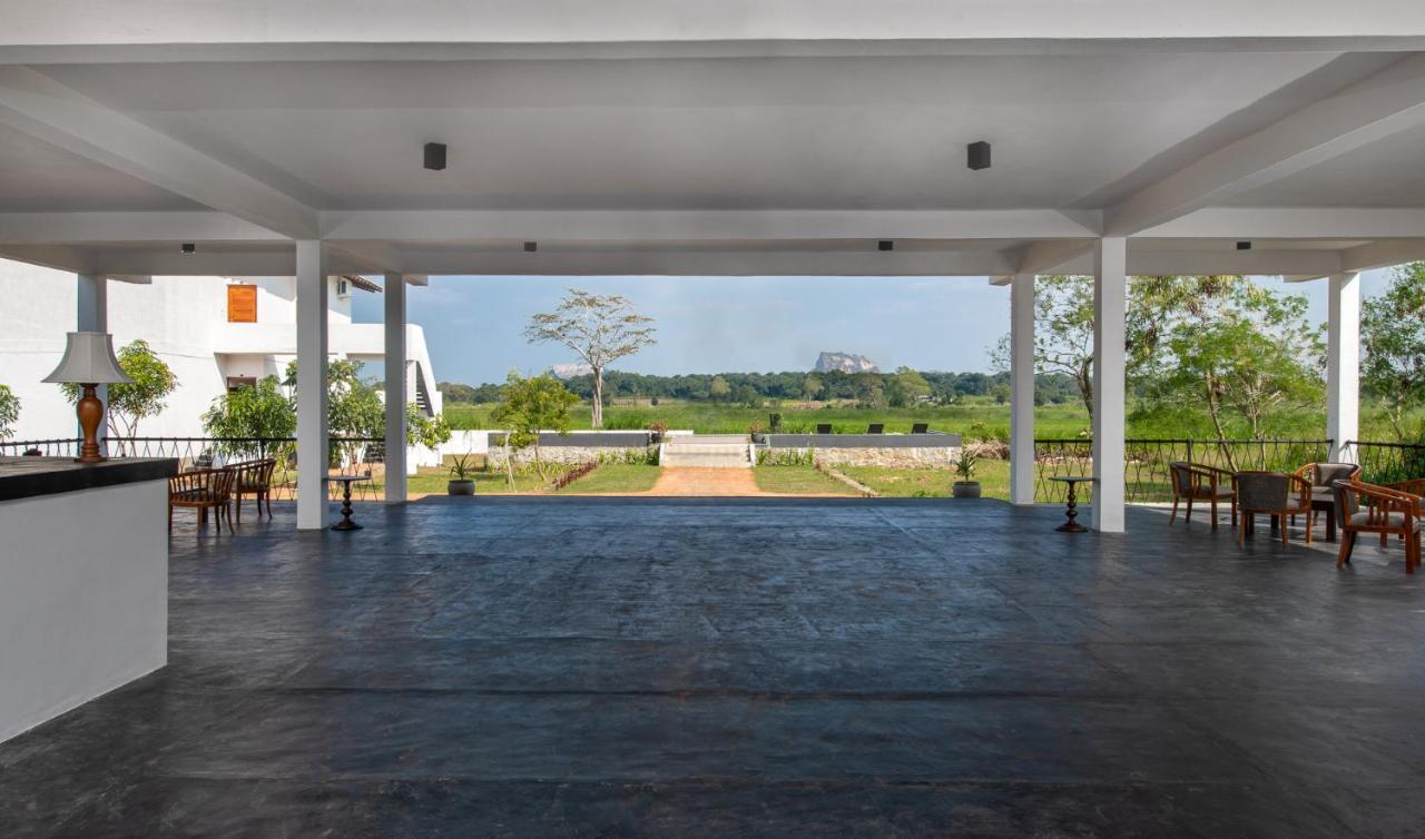 Ceylon Breeze Sigiriya Hotel Екстериор снимка