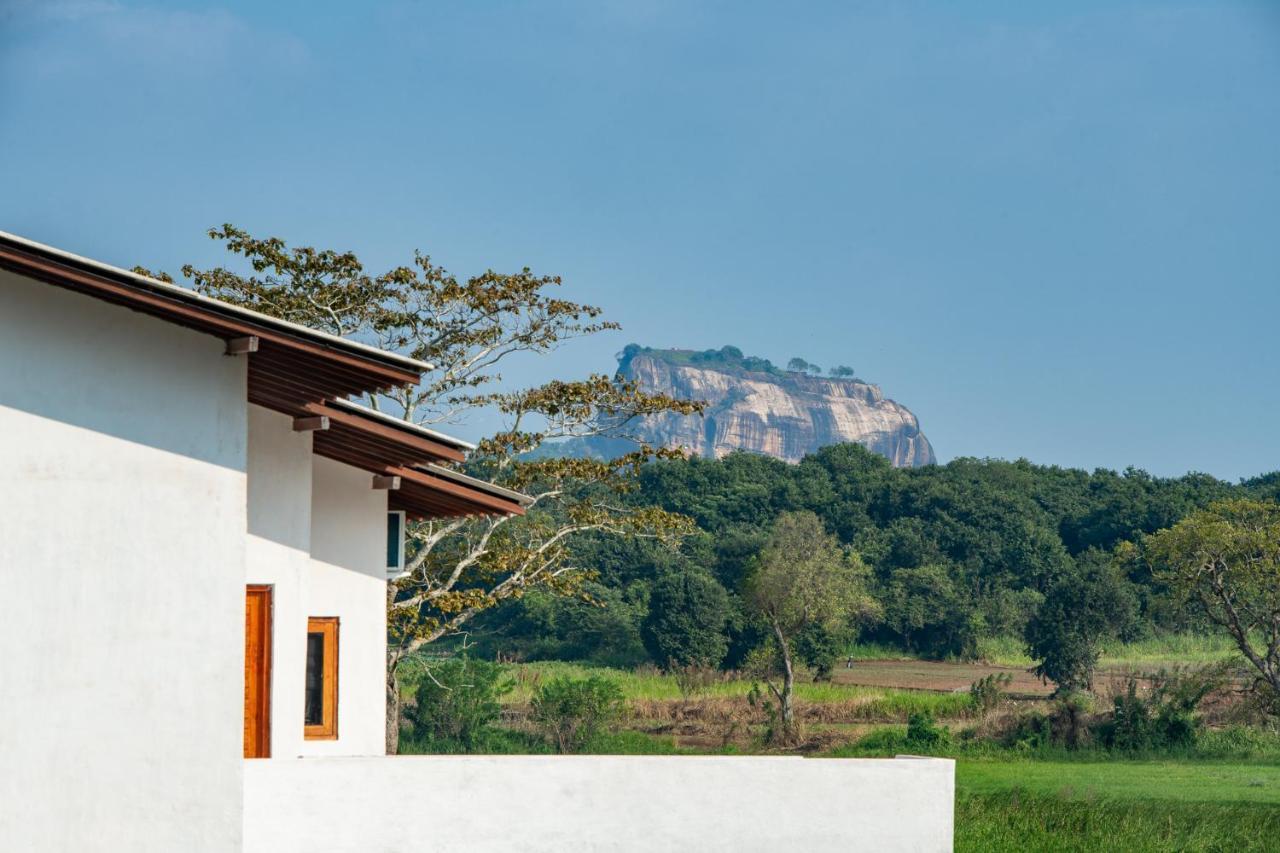 Ceylon Breeze Sigiriya Hotel Екстериор снимка
