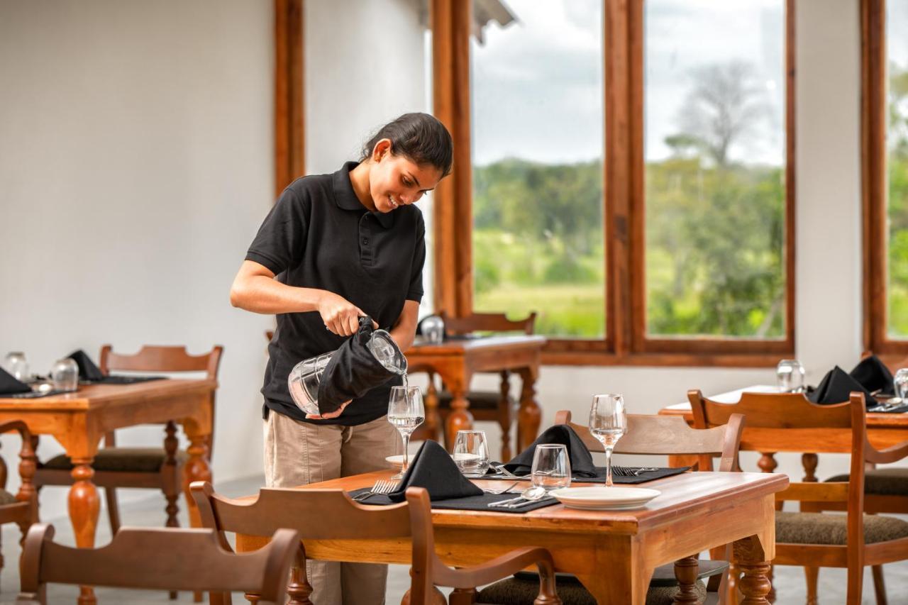 Ceylon Breeze Sigiriya Hotel Екстериор снимка