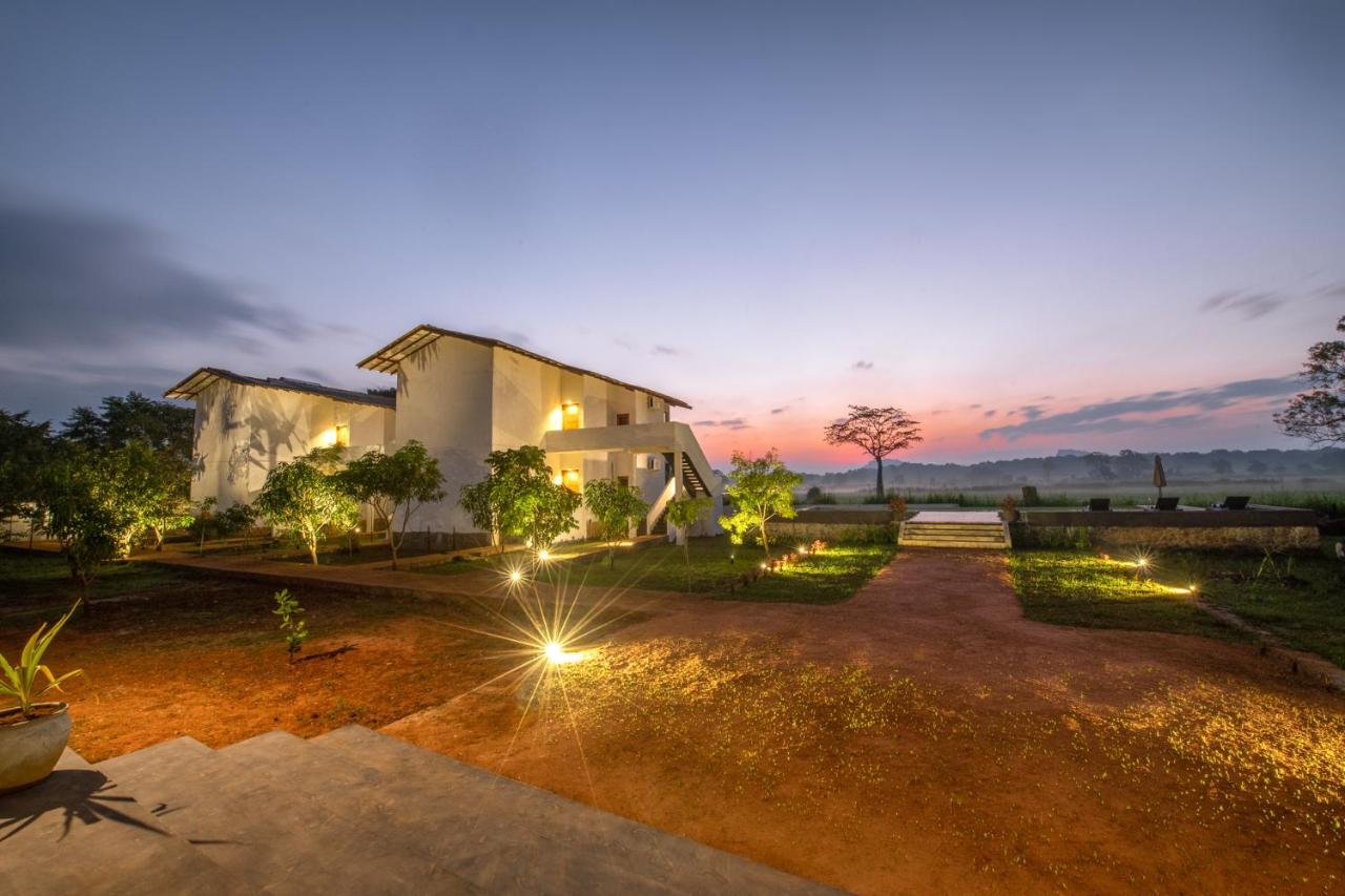 Ceylon Breeze Sigiriya Hotel Екстериор снимка